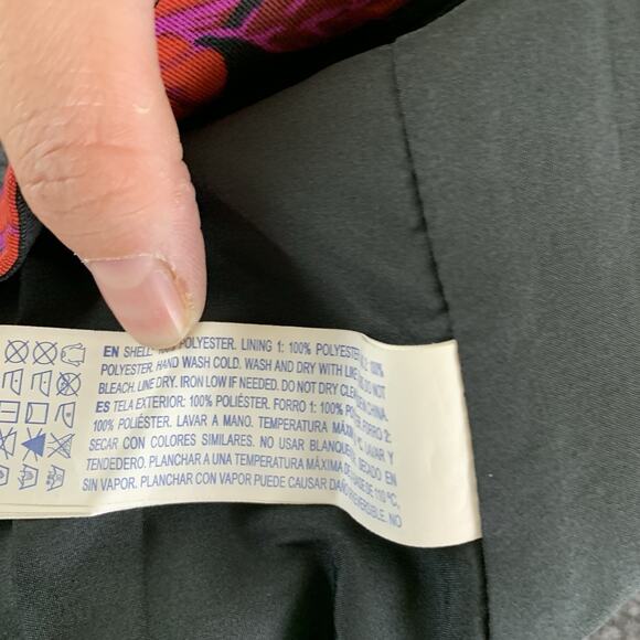 Forever 21 Women's Mini Skirt Flared A-Line Floral Black Red Size 29 - Picture 11 of 11